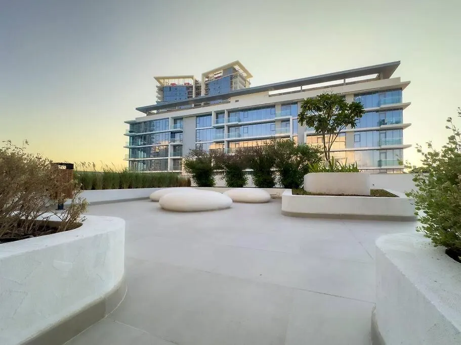 First Class 1Br Stylish Haven Dubai Apartment
